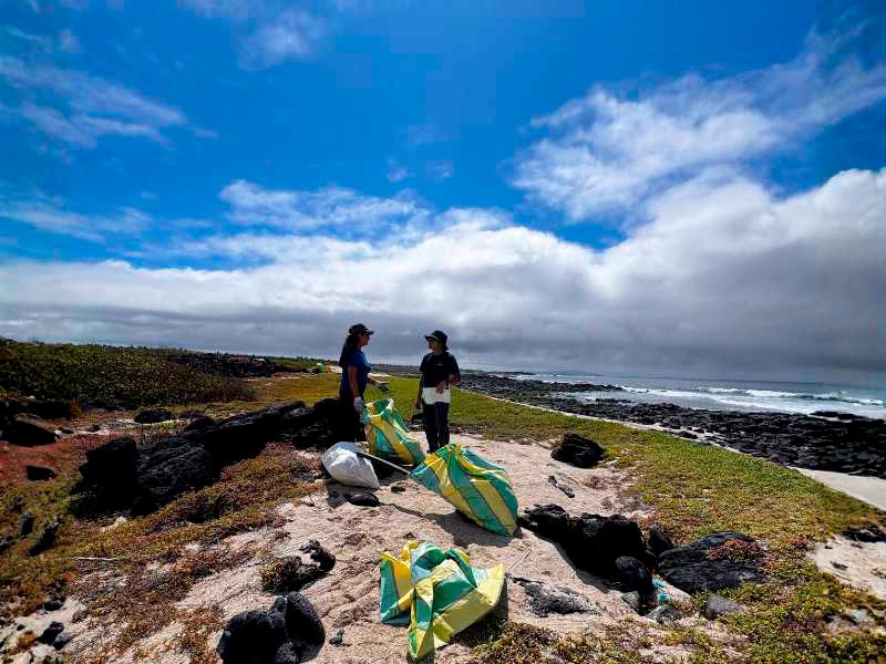 Galaxy Expedition collaborating with environmental organizations for conservation in the Galápagos Islands.