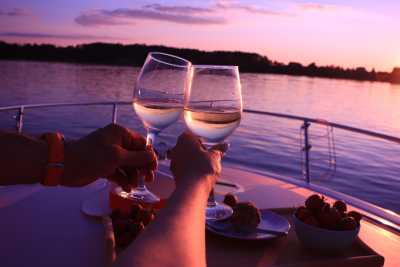 Sunset toast on a boat: Reasons to return to the Galapagos Islands